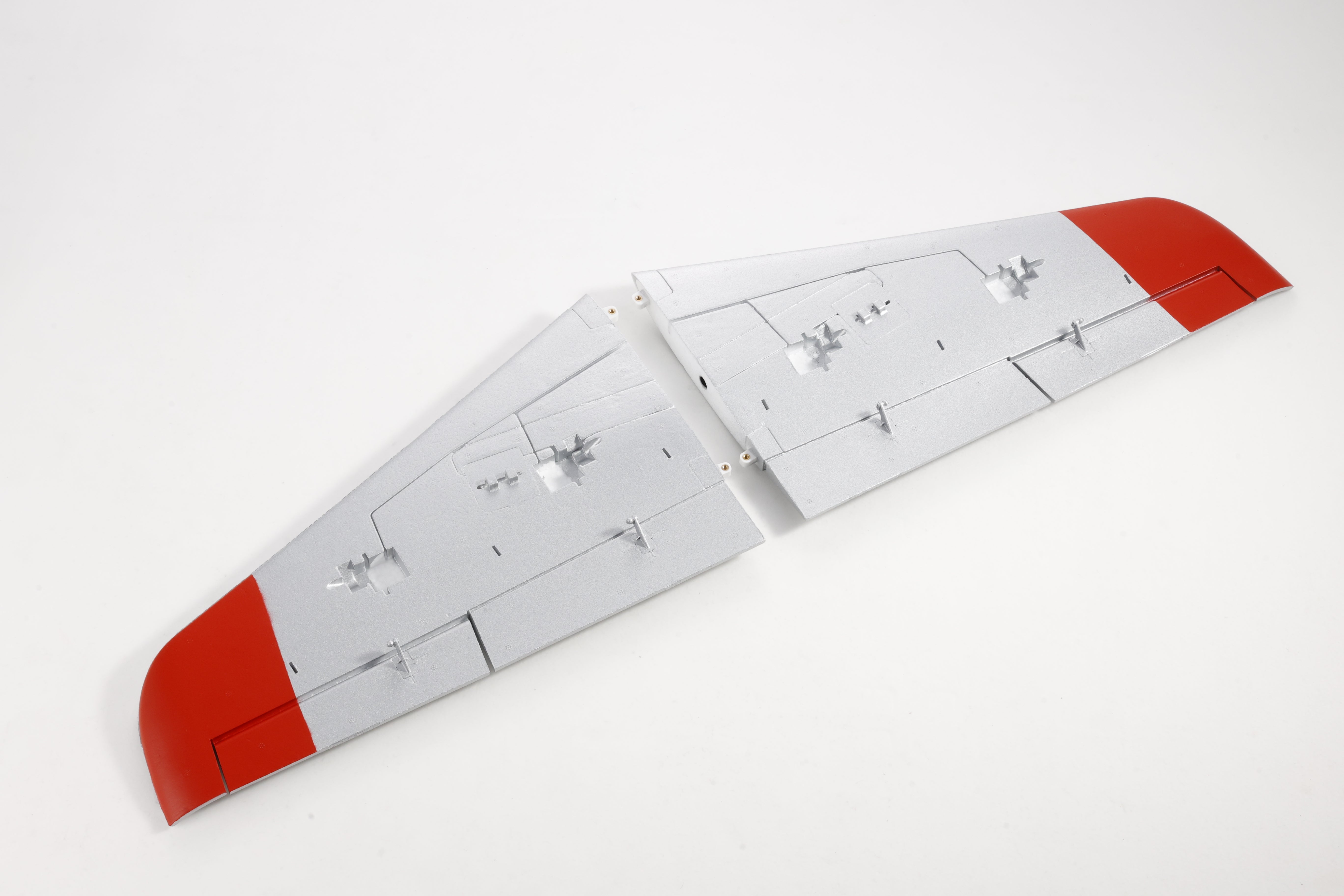 64mm Futura silver wing set with red edges and precision mounting points.